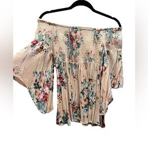 Floral off the shoulder top!